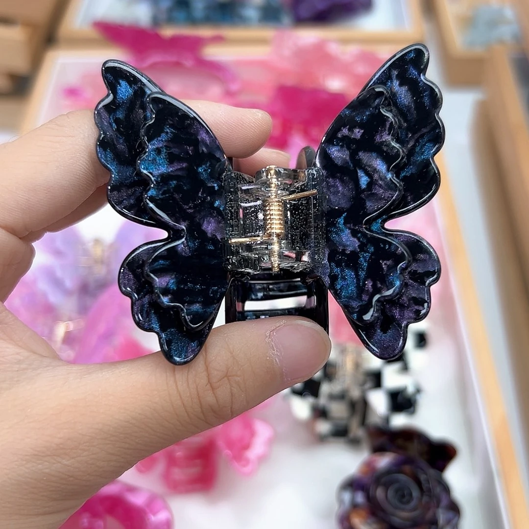 皮质铁合金黑色蝴蝶