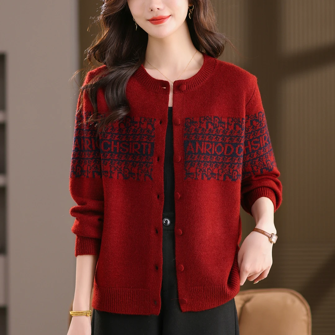 字母提花针织开衫春秋外搭大码上衣2025新款宽松显瘦毛衣外套时尚