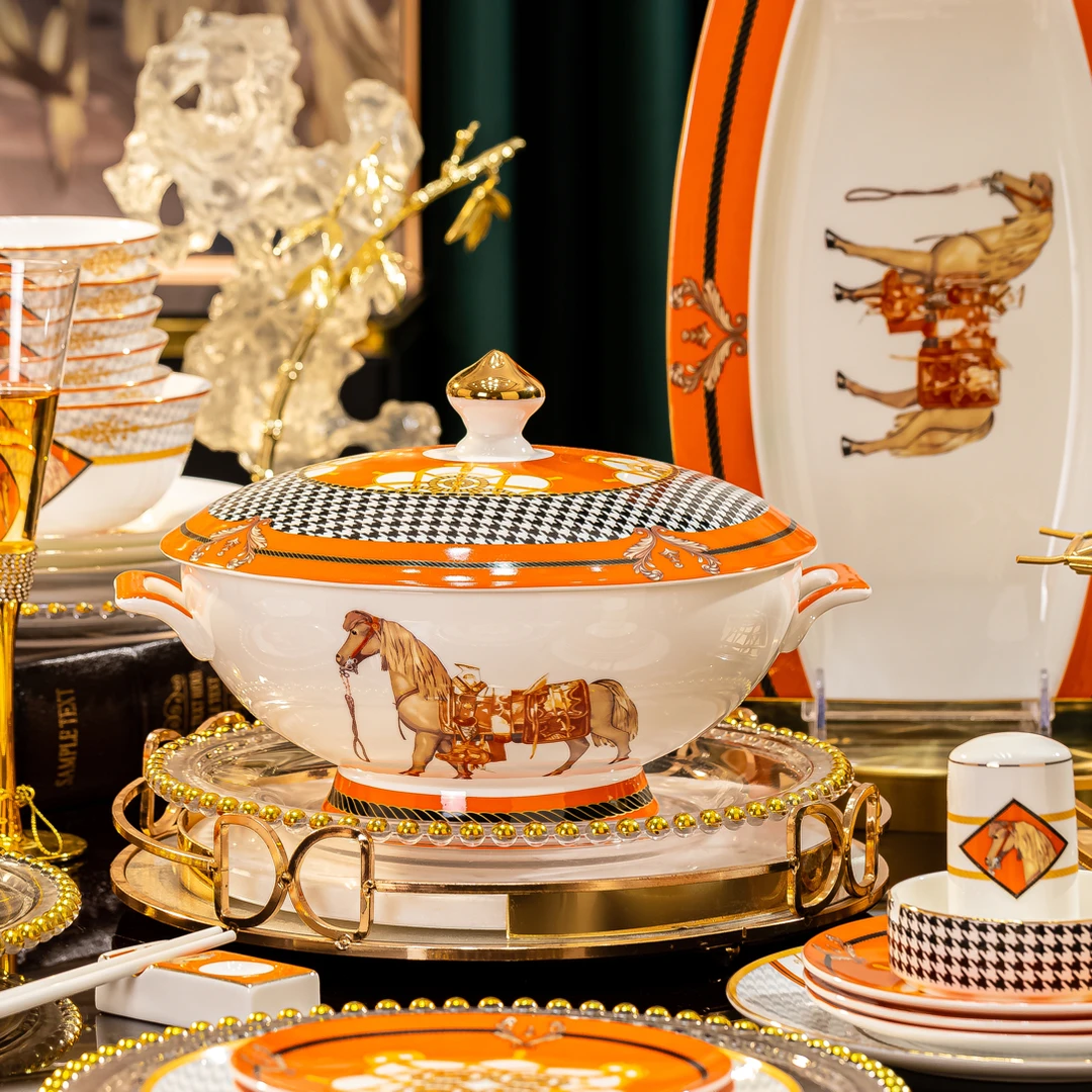 骨瓷餐具套装碗碟家用轻奢高级感欧式景德镇高端新家礼物2025新款