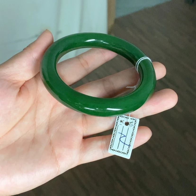 【闪购商品】未镶嵌手镯和田玉（碧玉）