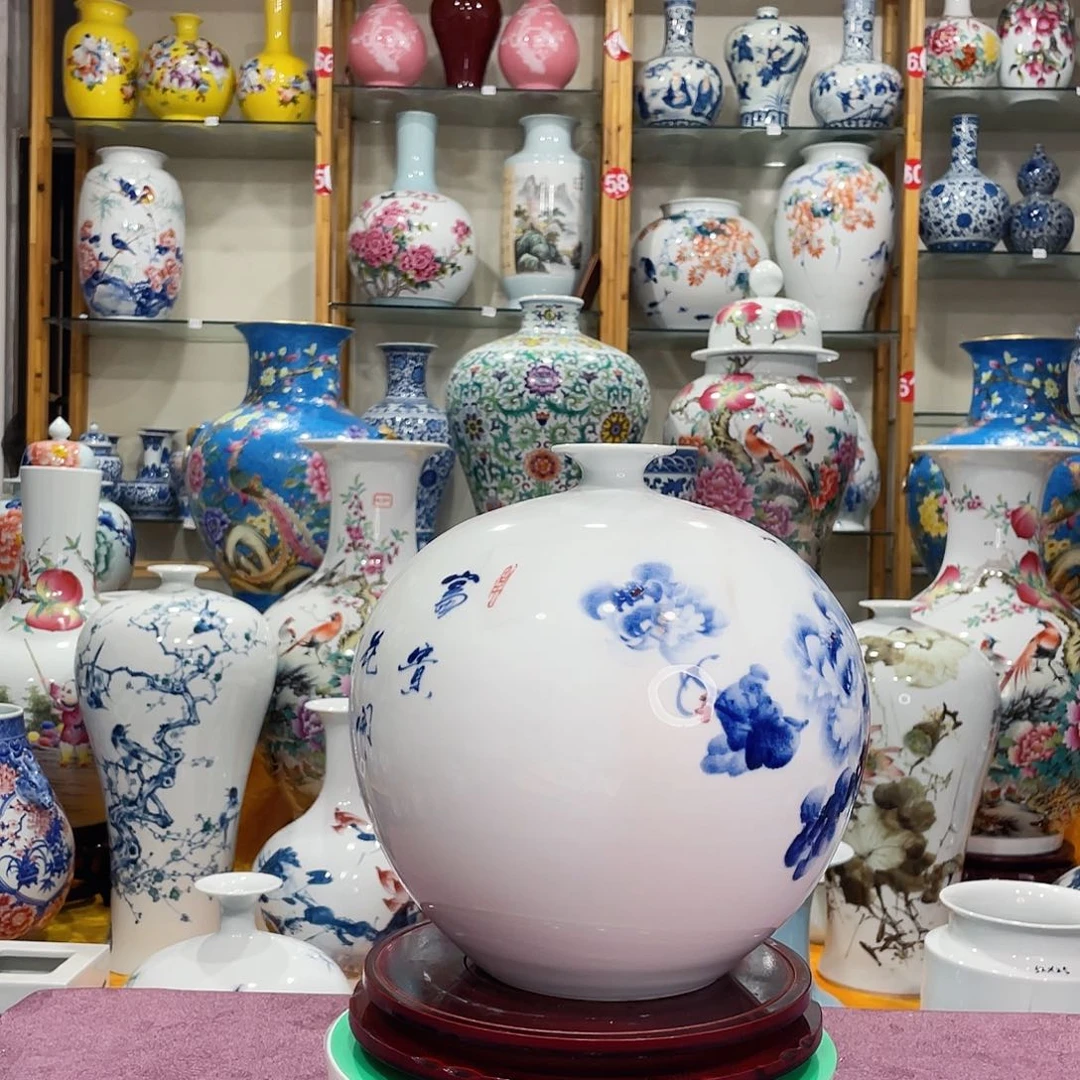 摆件孔*珍景德镇的陶瓷