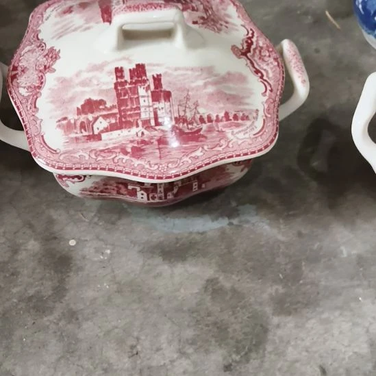 瓷陶瓷盘子碗啥都有了