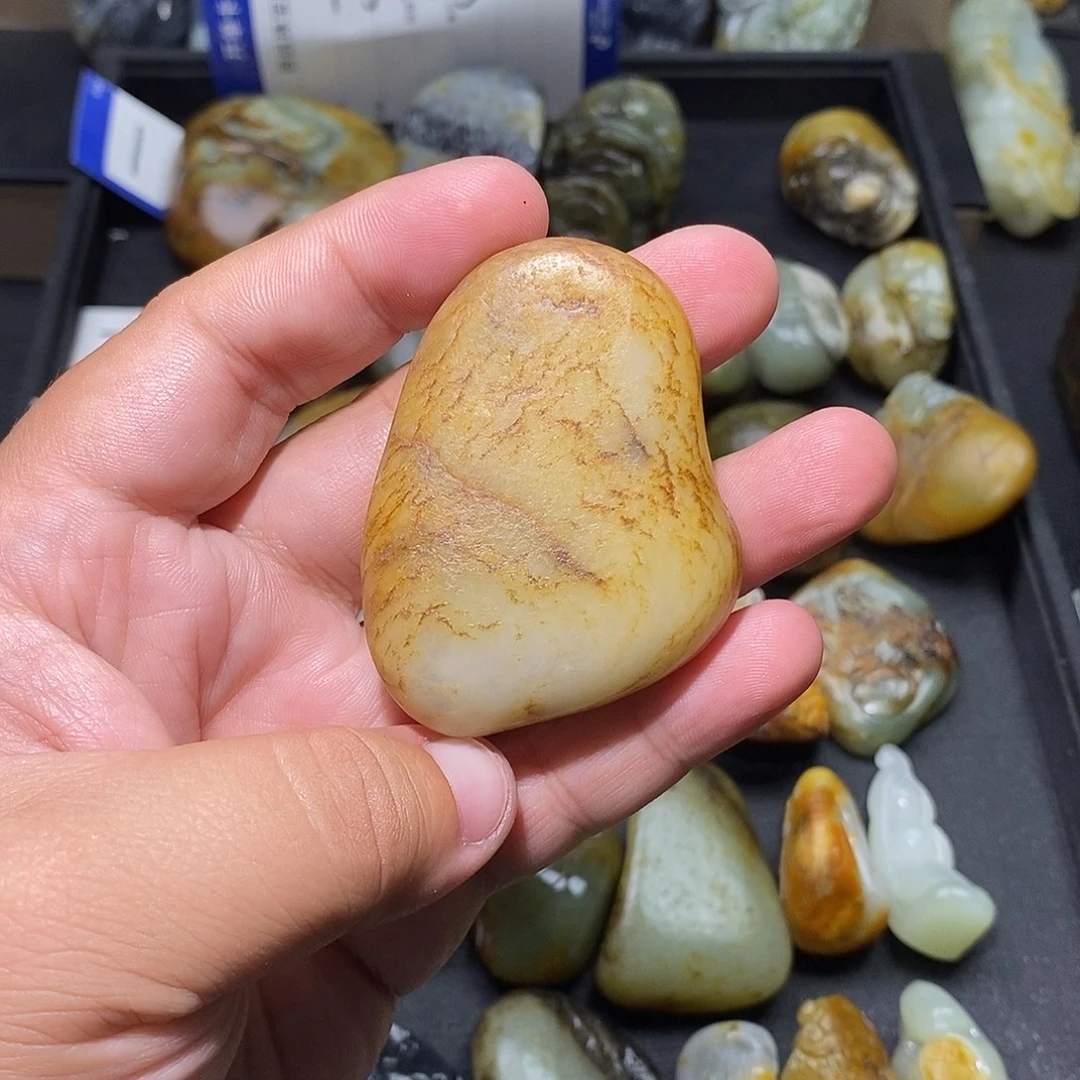 风****和田玉未镶嵌颈饰