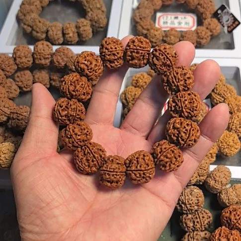 金刚菩提手串原生态的大金刚手串，原皮原色，精挑细选