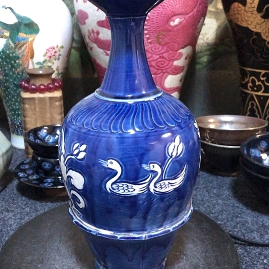 瓷片瓷器一件，品相完好