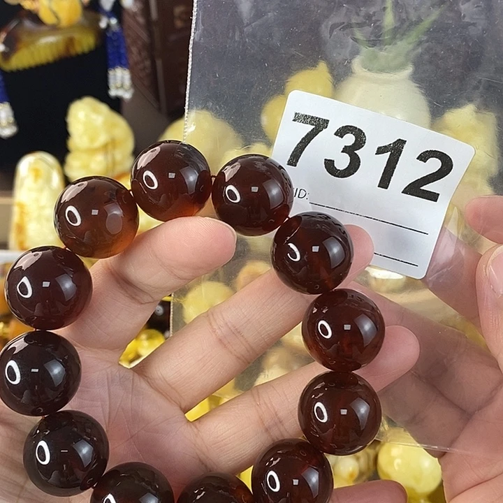 蜜蜡未镶嵌珠宝奇石