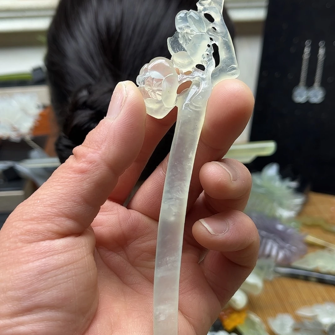 又****蛇纹石玉未镶嵌岫玉