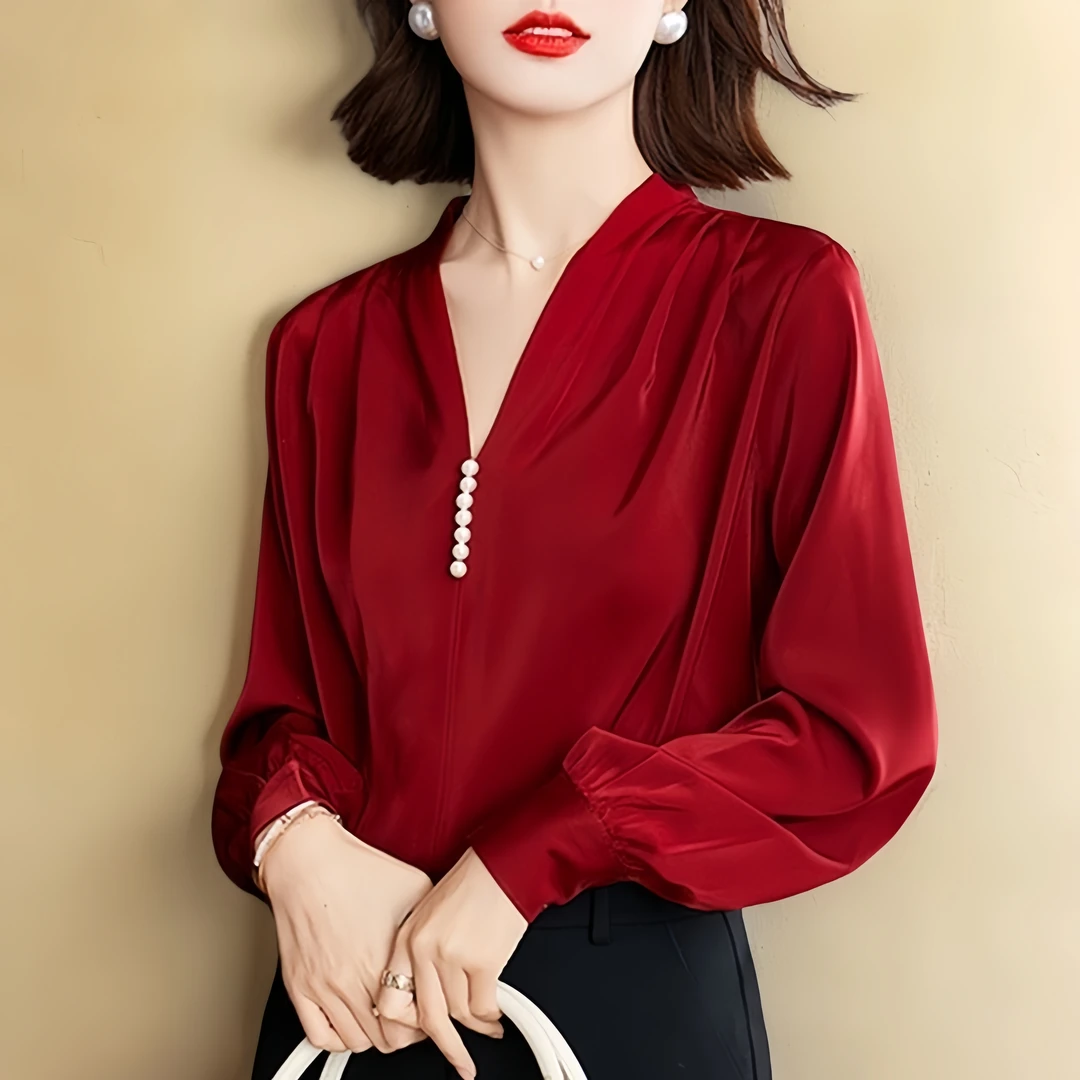 酒红色缎面衬衫女春秋新款垂感上衣连排珍珠口设计感百搭V领衬衣