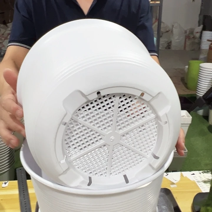 仿炭烧口27高18白色带托2只