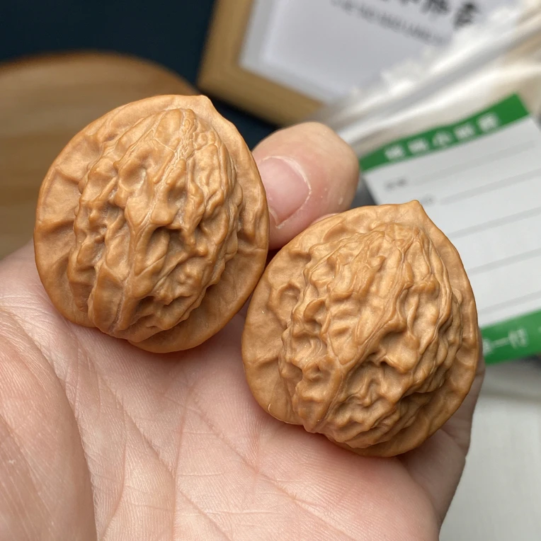 文玩核桃把件35大红袍