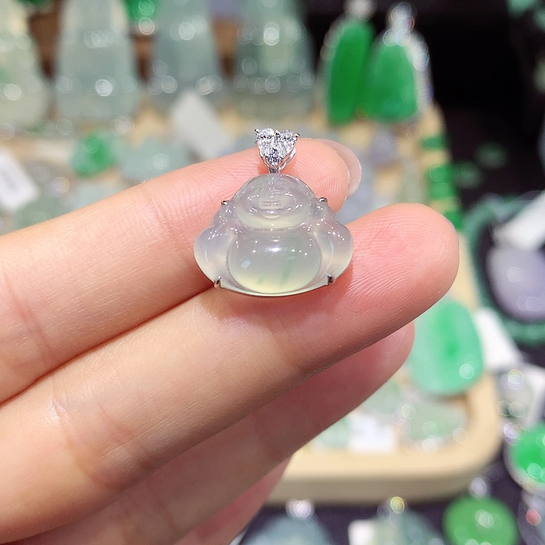 颈饰18K金镶嵌翡翠佛
