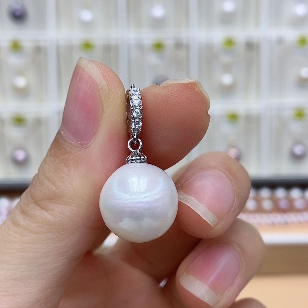 淡水珍珠颈饰合金