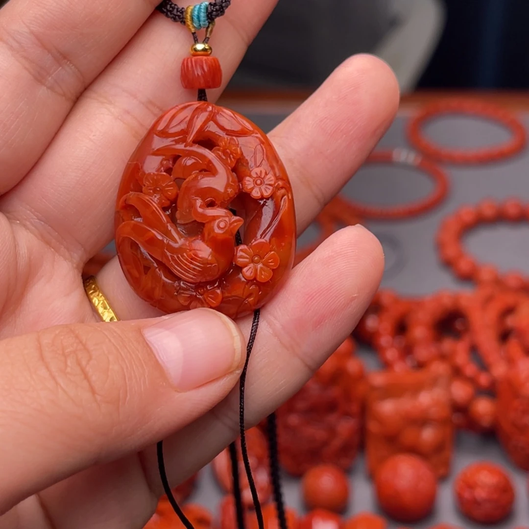 未镶嵌配饰南红玛瑙