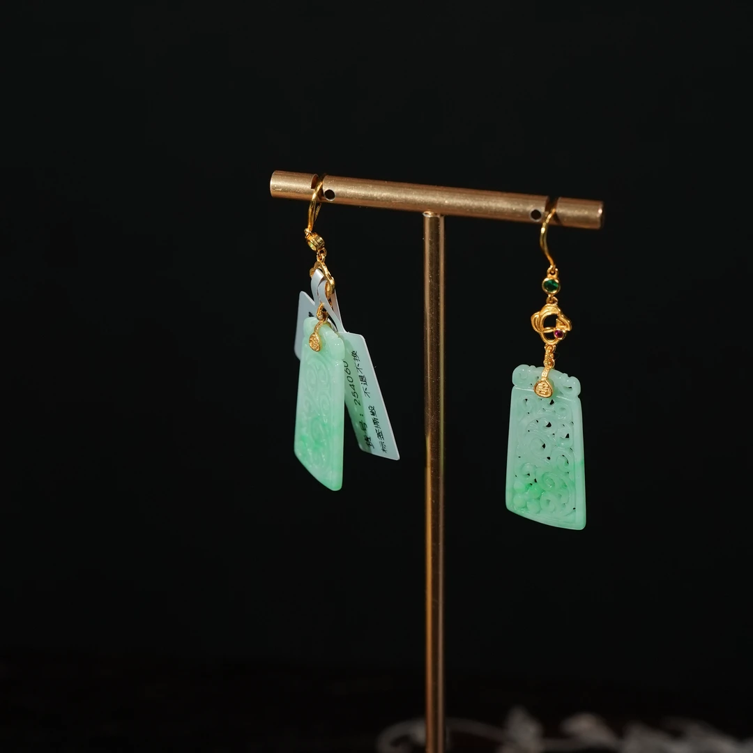 2.9香港王老板-翡翠a货镶嵌耳饰kb516