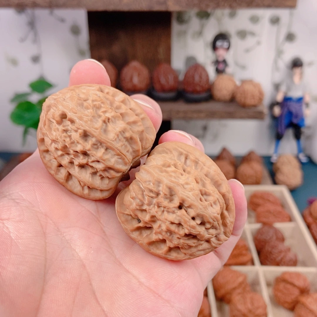 文玩核桃吊坠3¥¥白狮子