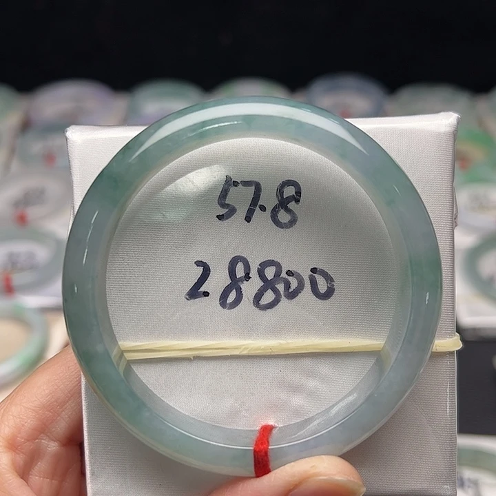 翡翠未镶嵌手镯A货