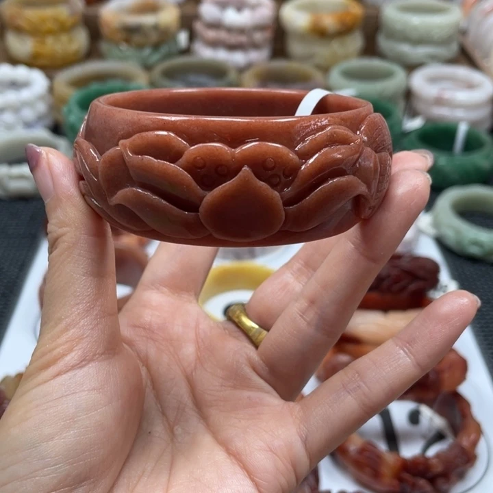 沙***瑰石英岩玉手镯未镶嵌