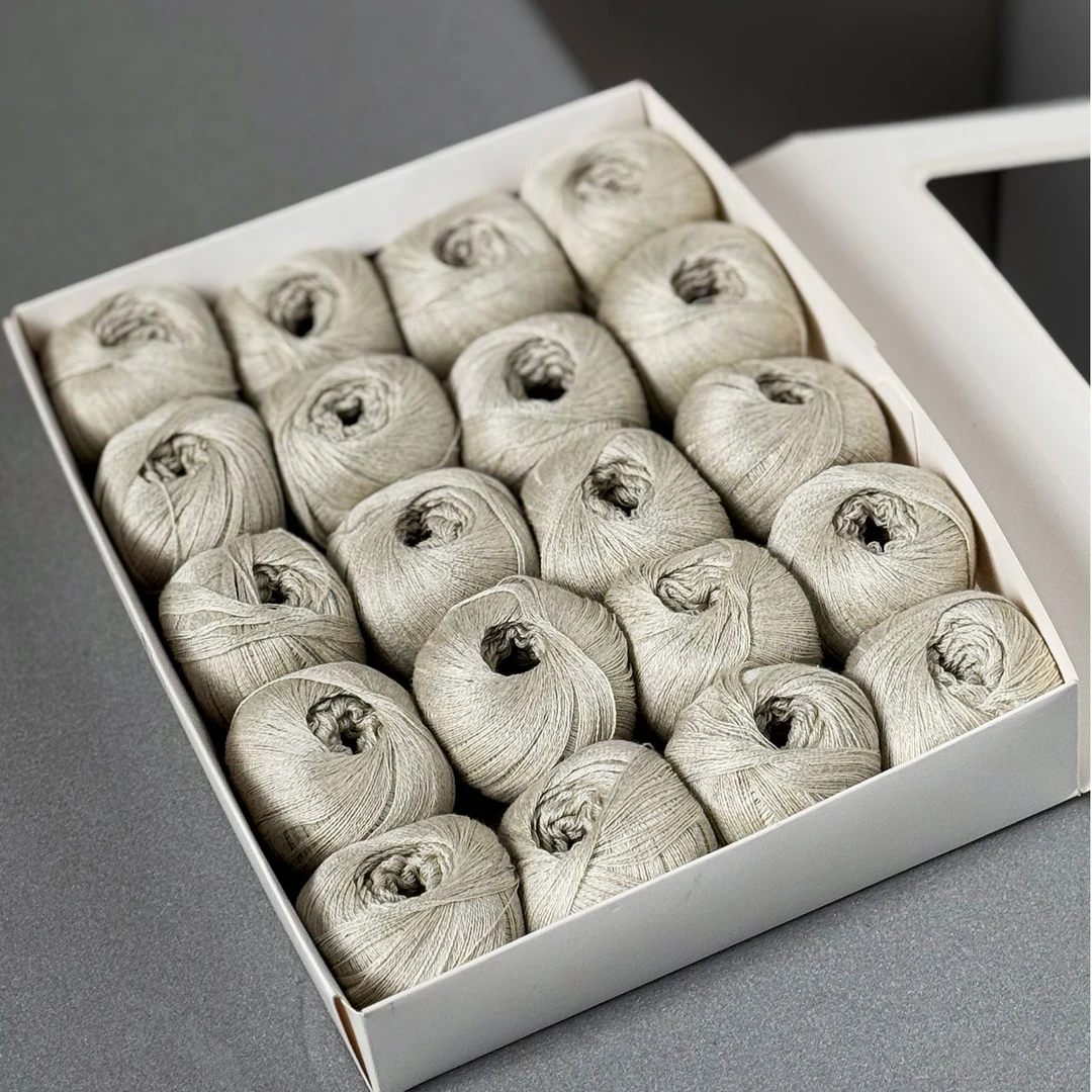 逸致手编线材丝羊绒20团套盒装