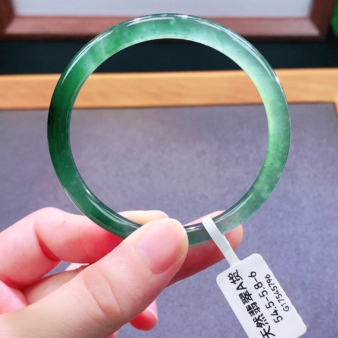 未镶嵌手镯翡翠天然翡翠