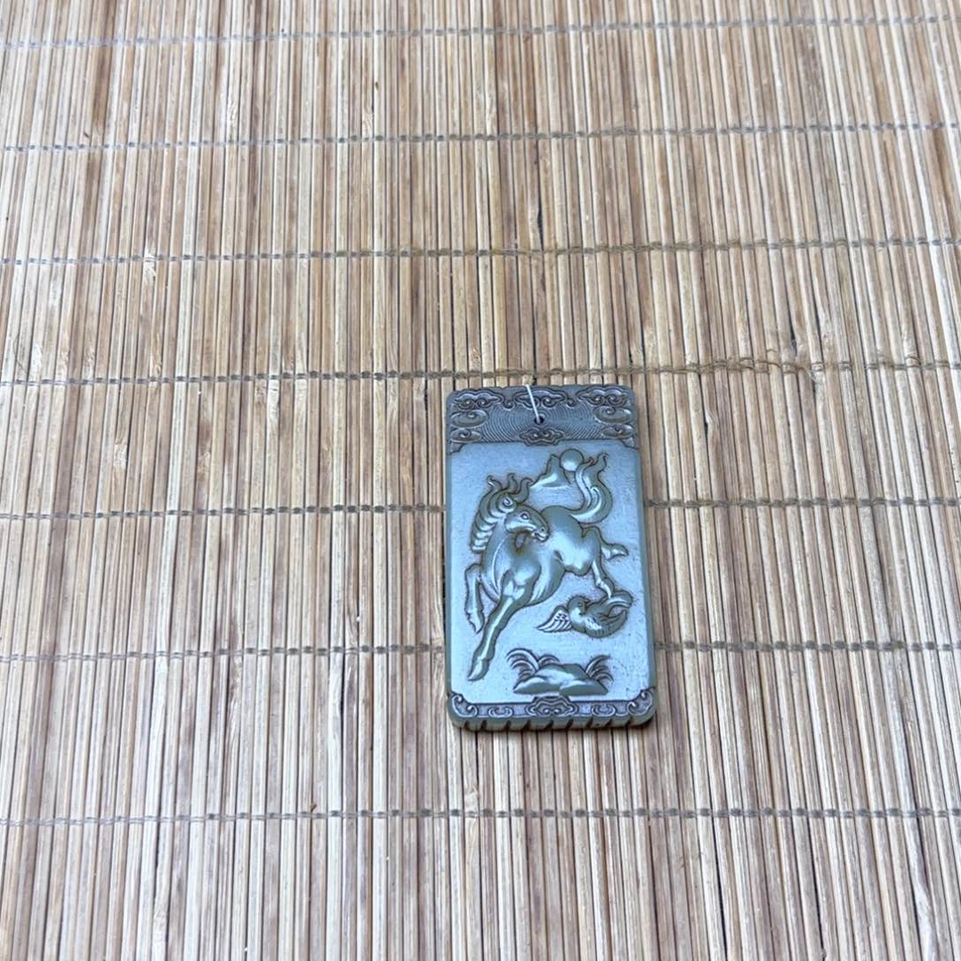 未镶嵌和田玉挂件倦*