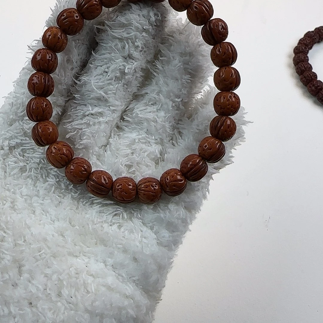 琥珀手链未镶嵌桃核