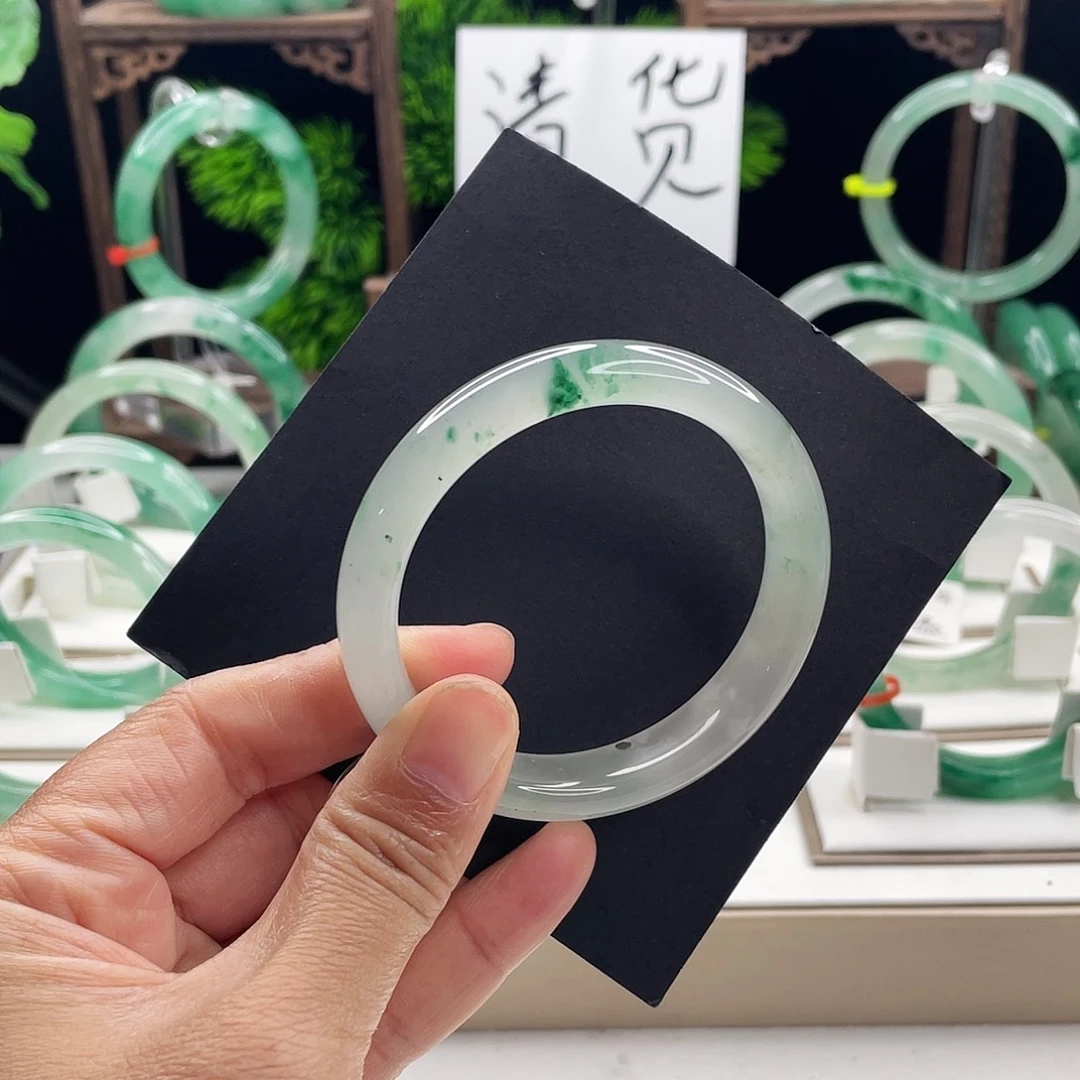 石英质玉未镶嵌手镯