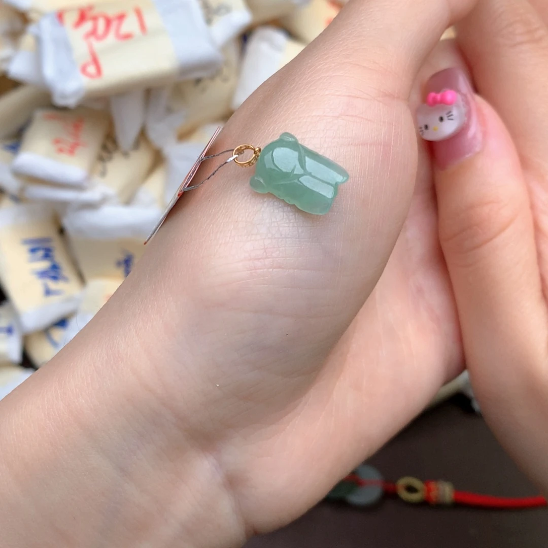 【闪购商品】翡翠挂件18K金镶嵌?一