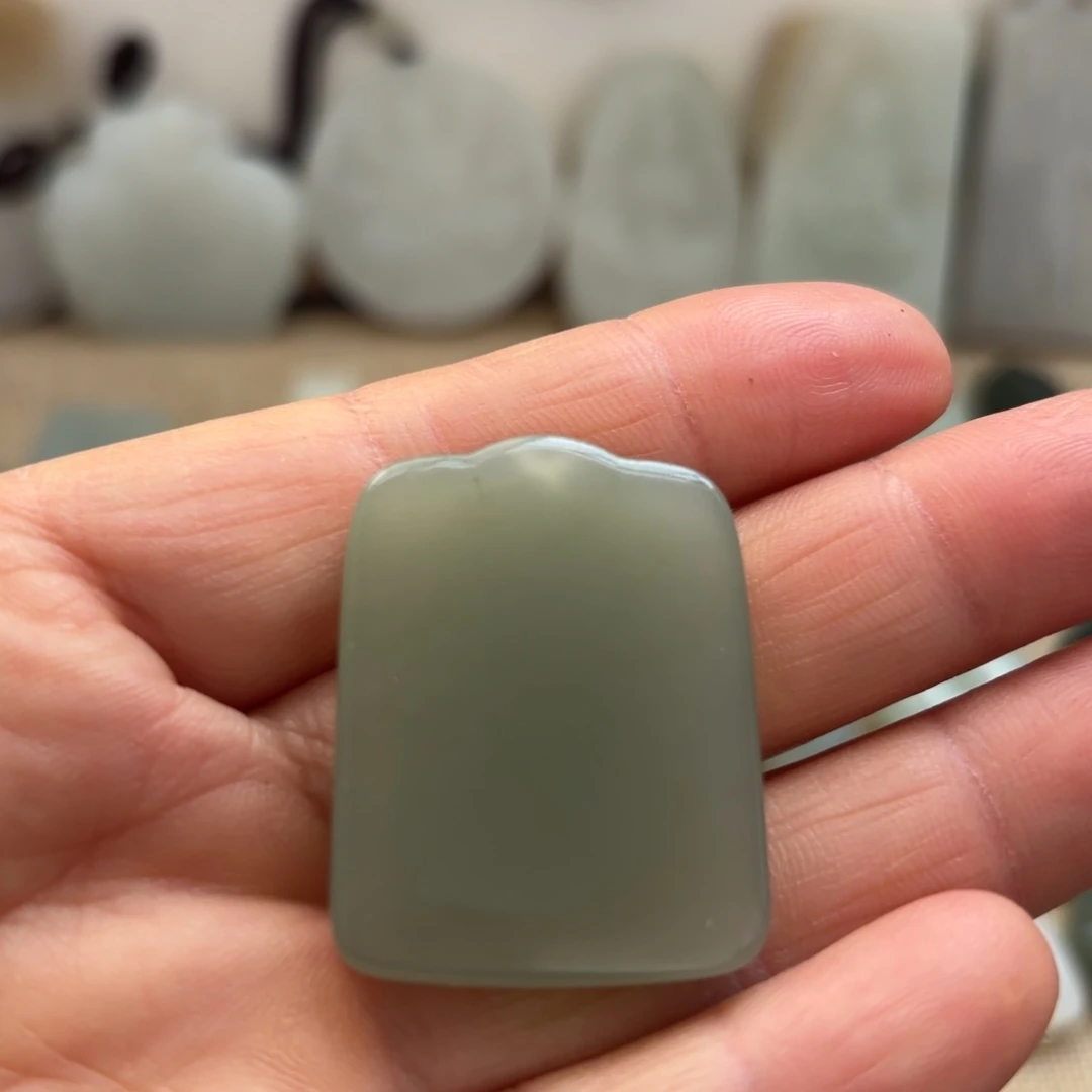 和田玉（糖玉）未镶嵌颈饰