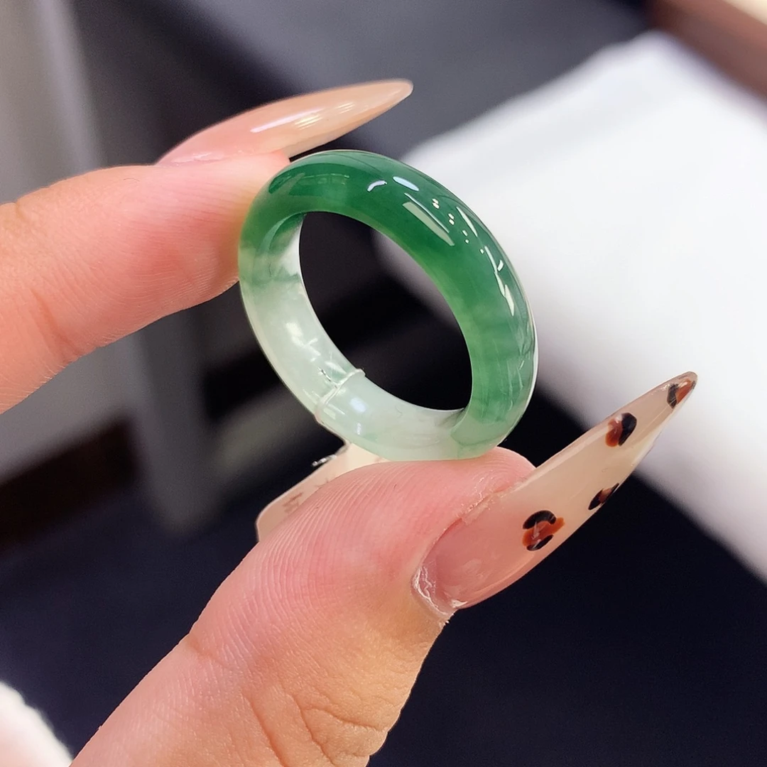 翡翠未镶嵌戒指18号