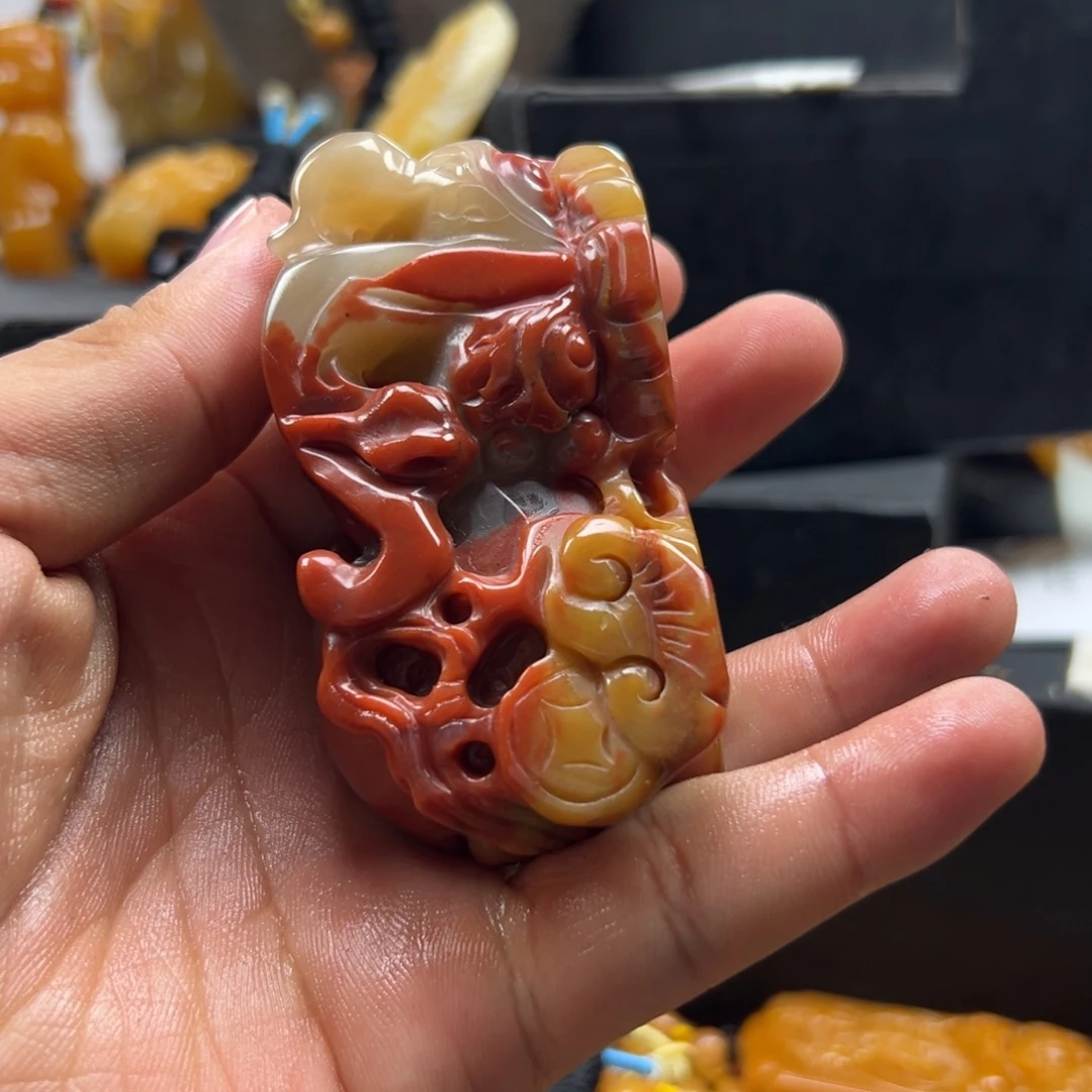 石英质玉（黄龙玉）未镶嵌多选发其一