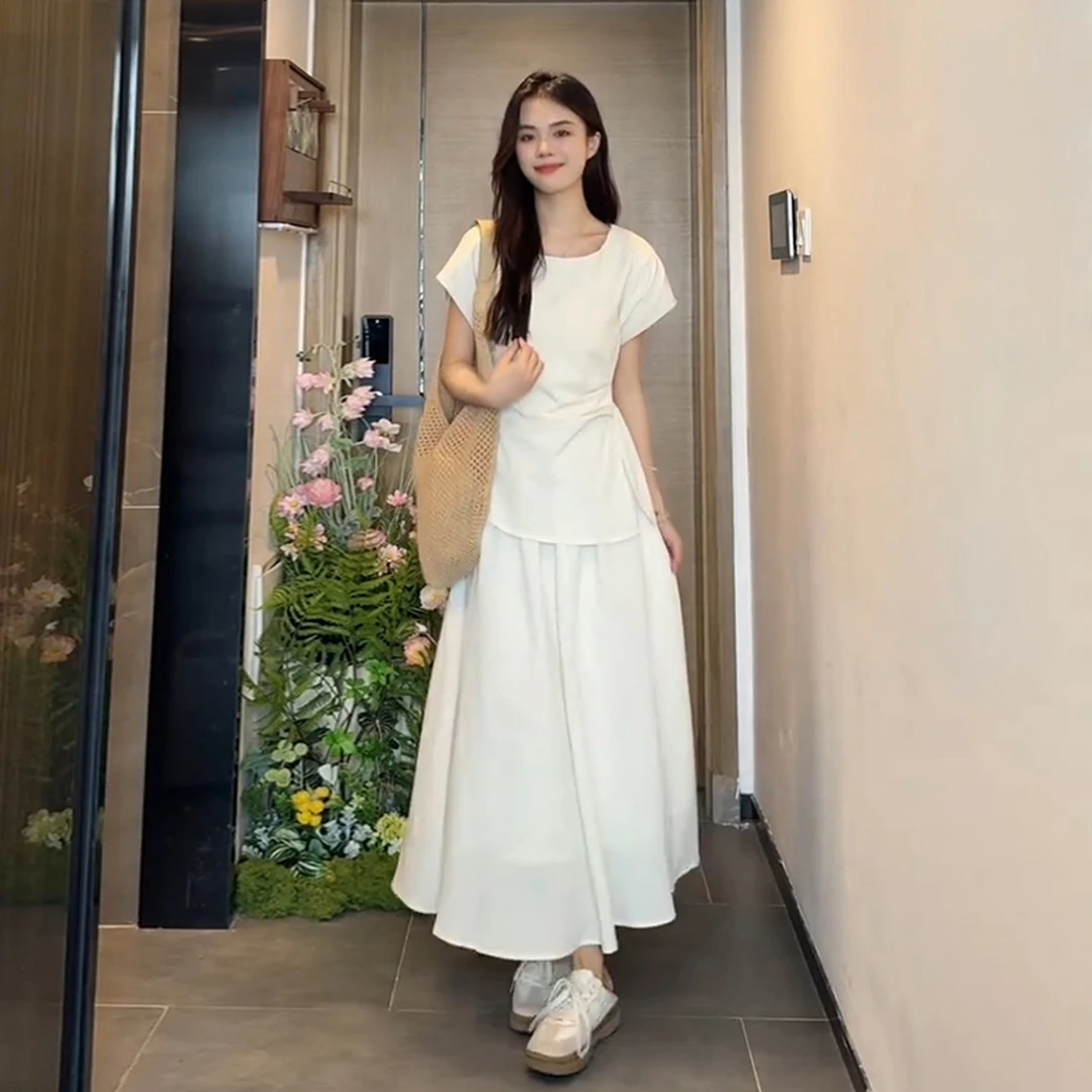 今年流行白色短袖连衣裙子女夏2025新款独特漂亮收腰套装长裙2968