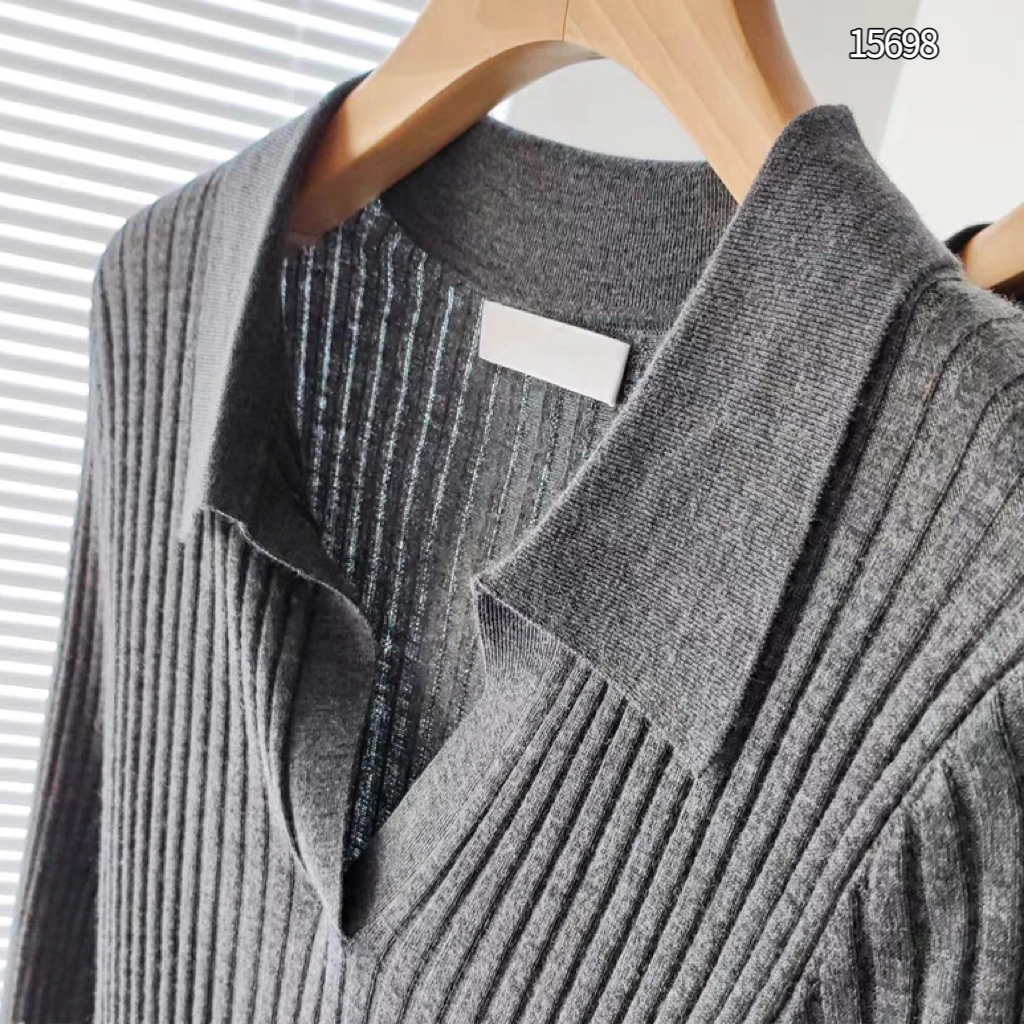 15698（部分无水洗唛，介意慎拍）WANGDAN新款翻领针织长袖