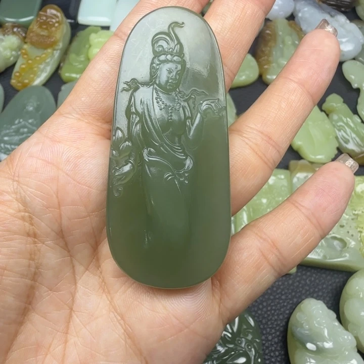 和田玉未镶嵌颈饰