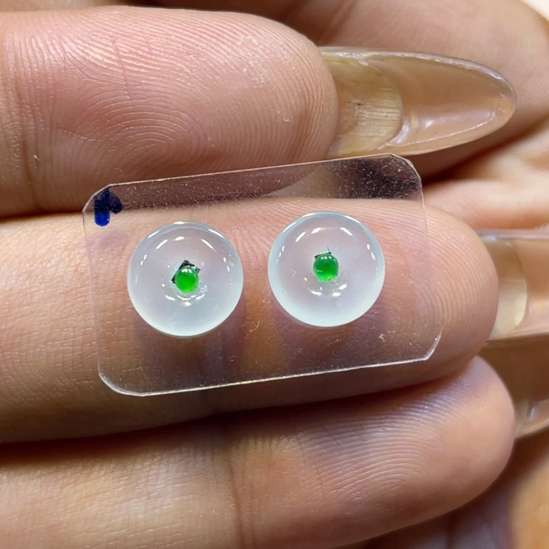 颈饰未镶嵌翡翠平安扣