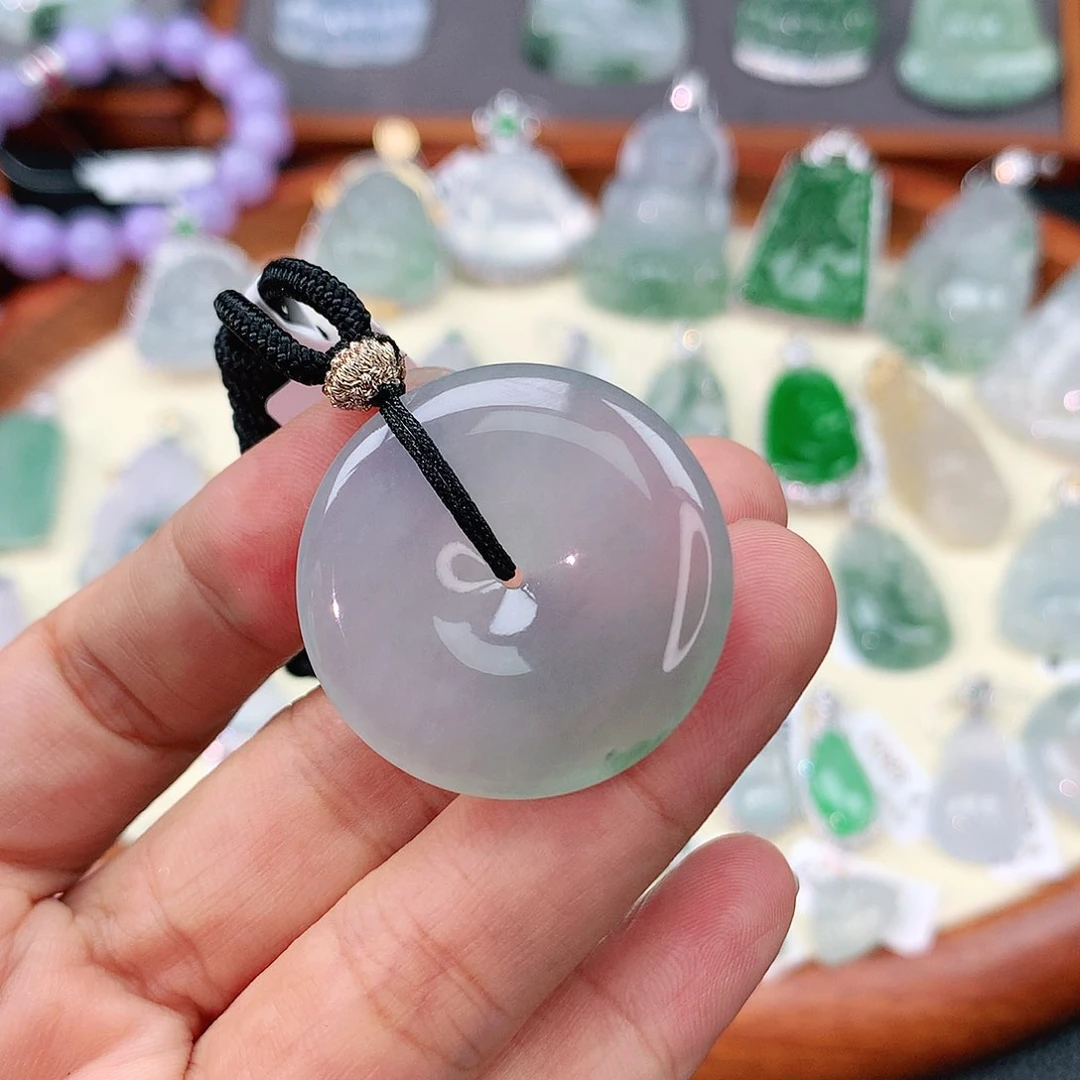 翡翠未镶嵌颈饰平安扣