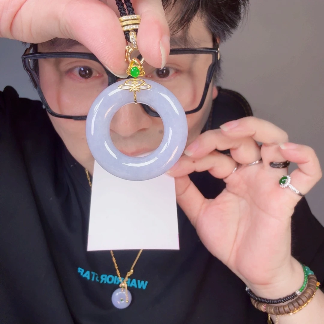 翡翠18K金镶嵌颈饰一件