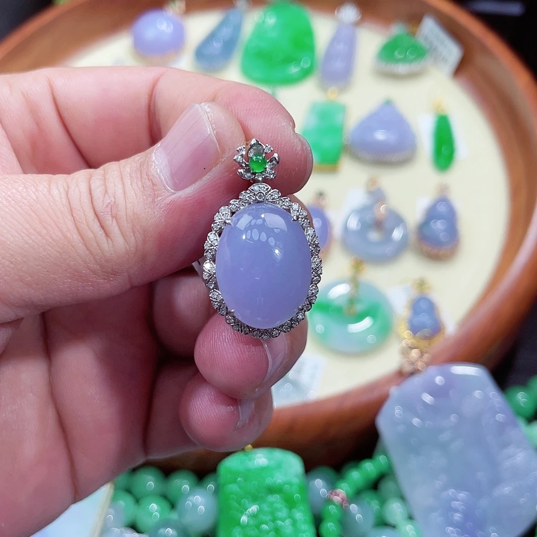 翡翠吊坠(不含链)18K金镶嵌