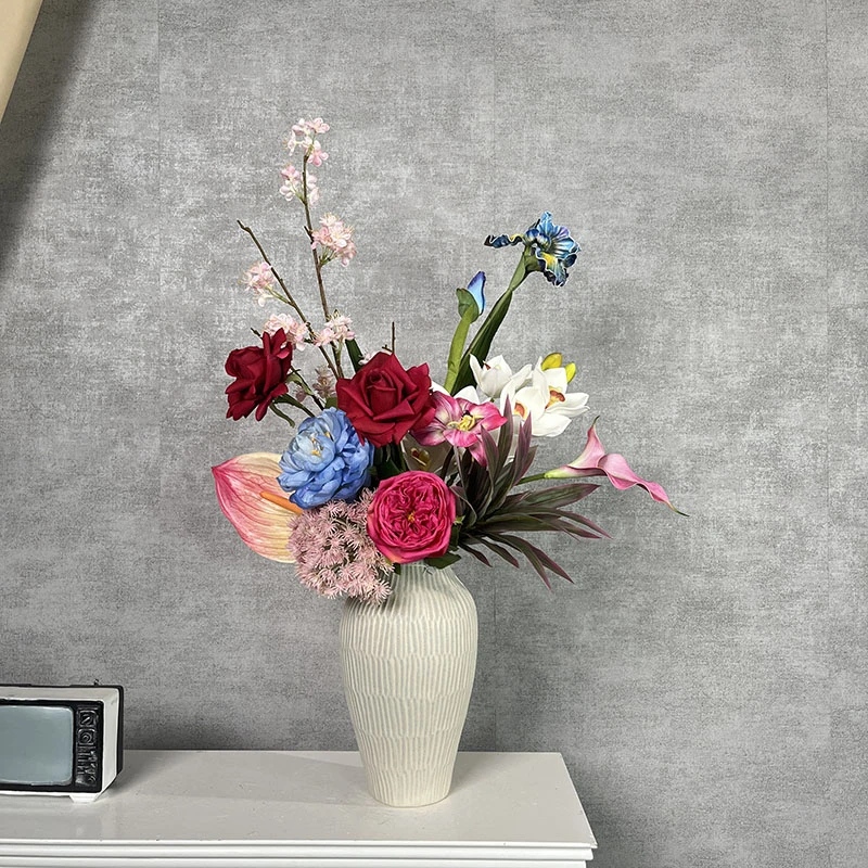 红玫款花束 手感仿真花高品质假花现代风简约风软装假花摆设