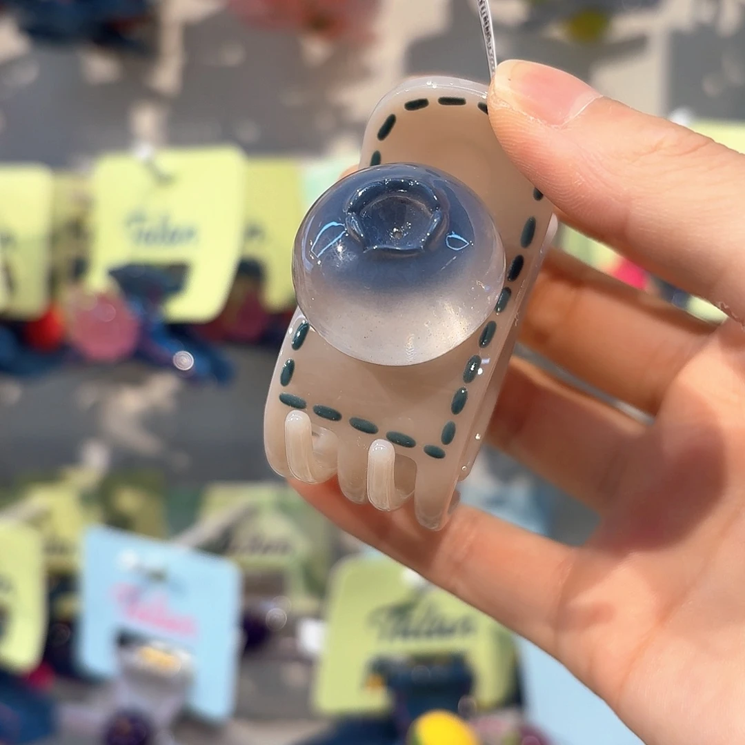 布艺铁合金透蓝莓丸子抓