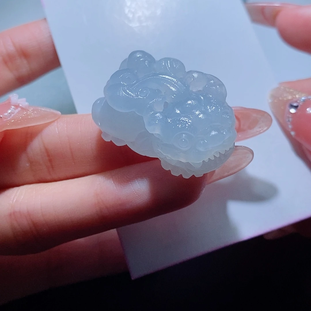 定制翡翠未镶嵌嘴含珠貔貅