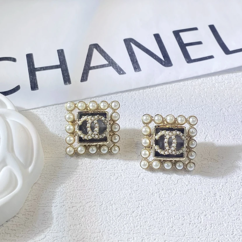 95新 Chanel/香奈儿 中古镂空方形双C珍珠耳钉/MJ51227