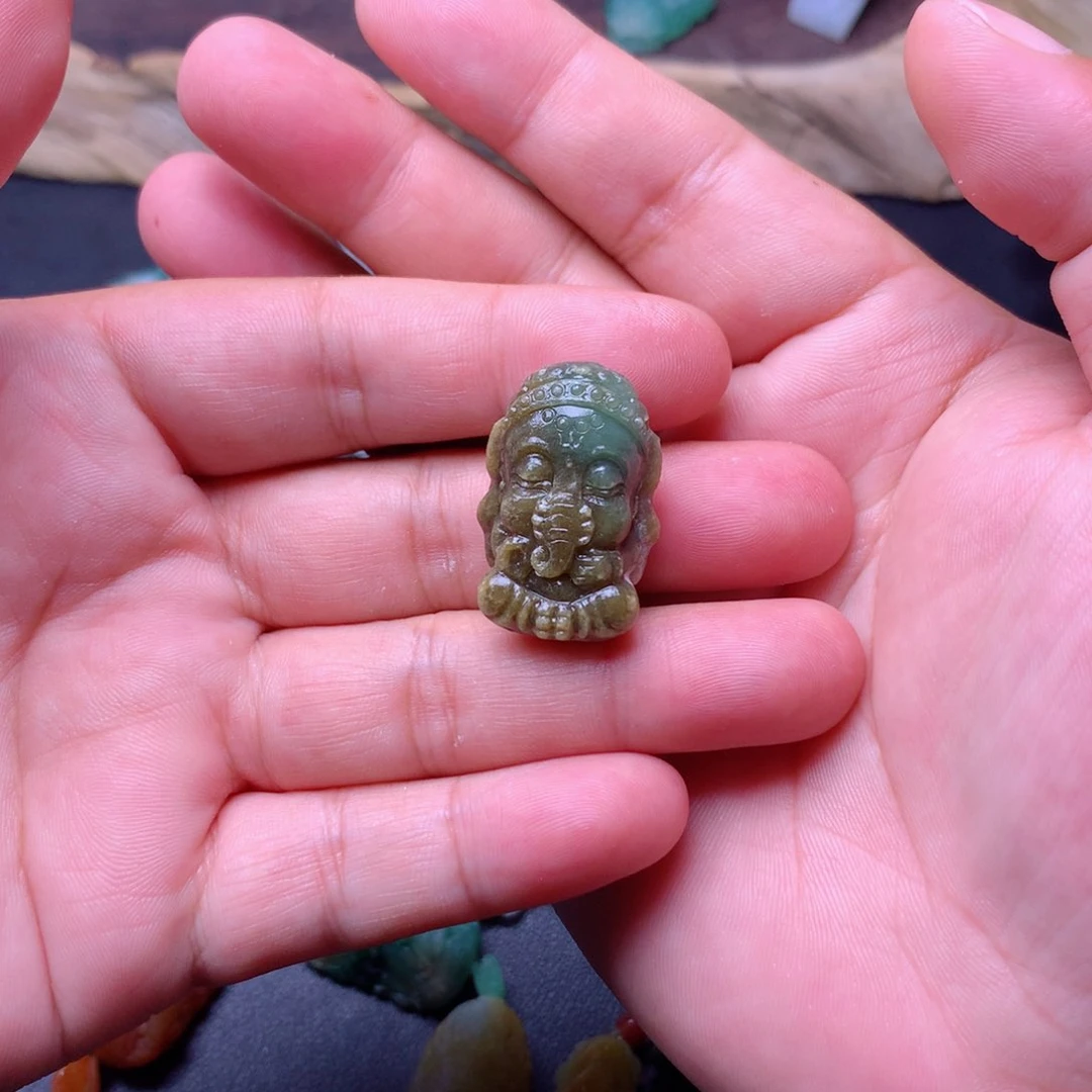 定制翡翠未镶嵌壹***修翡翠