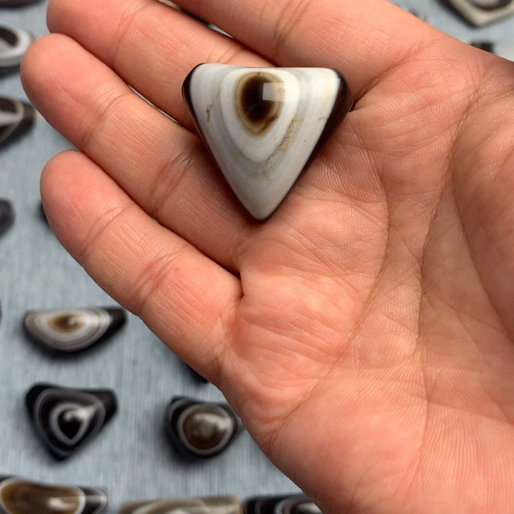 玛瑙/玉髓未镶嵌珠宝半成品