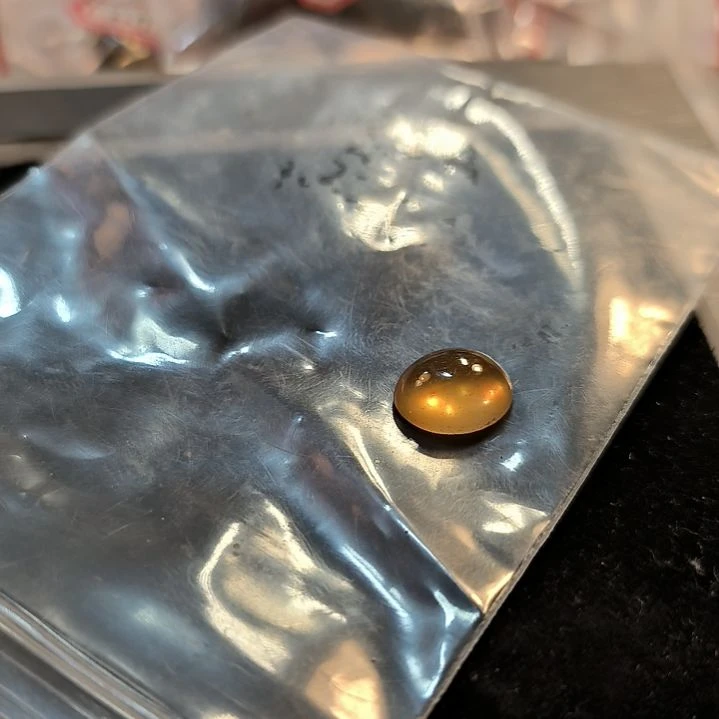 风***顺未镶嵌戒面石英岩玉