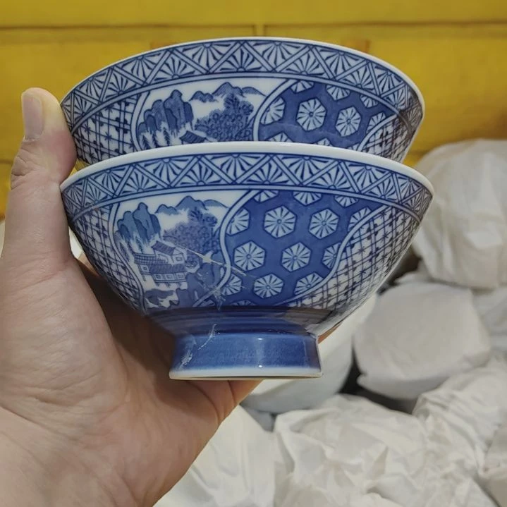 我***人默认微瑕不退不换青花斗笠碗一对