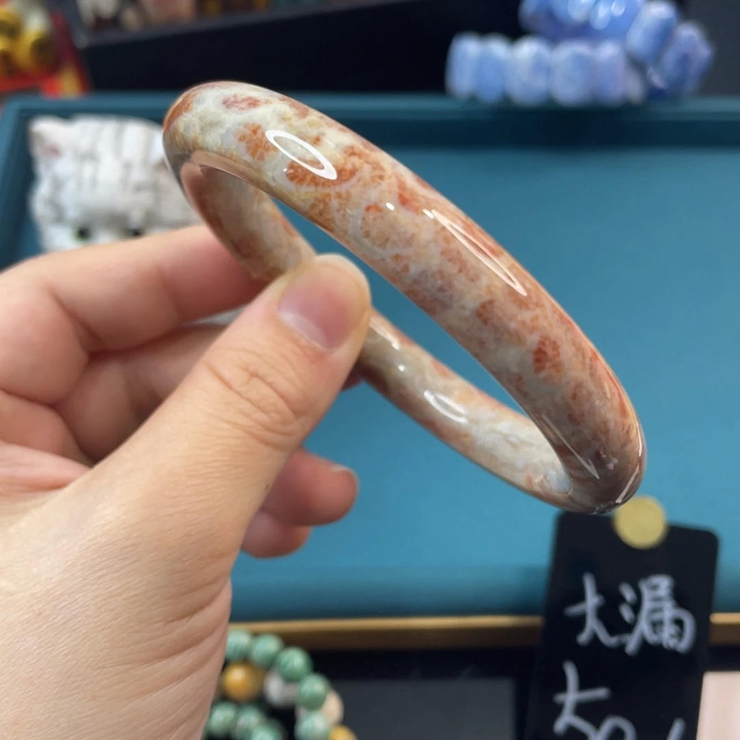 未镶嵌手镯硅化玉
