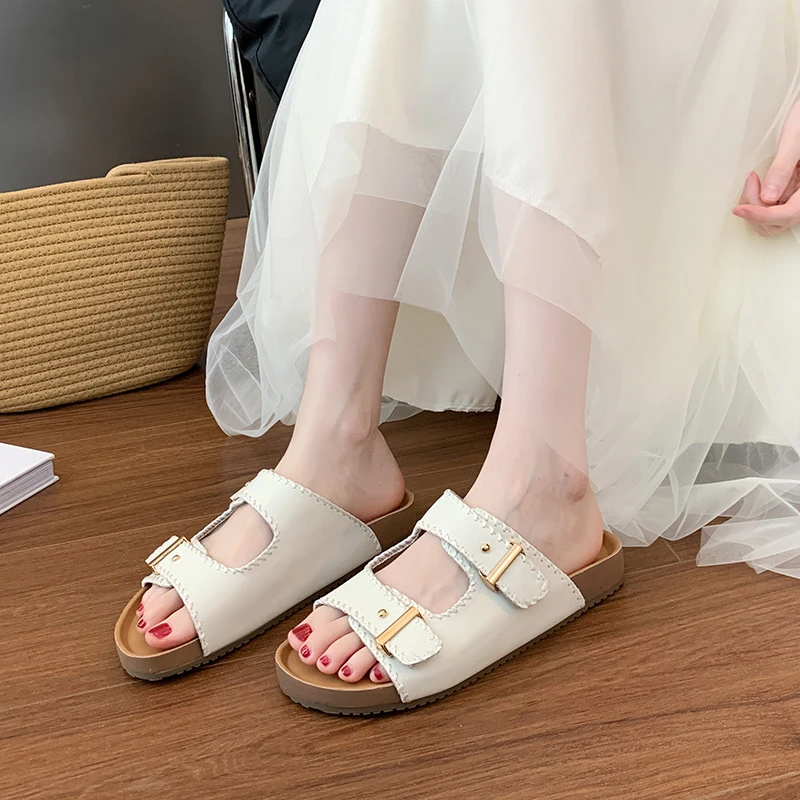 2025年百搭厚底勃肯鞋时尚休闲透气勃肯鞋凉拖鞋加肥加宽大码女鞋