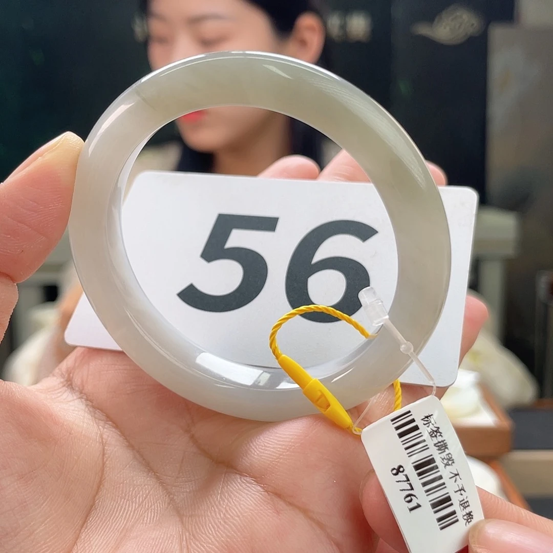和田玉手镯未镶嵌微瑕