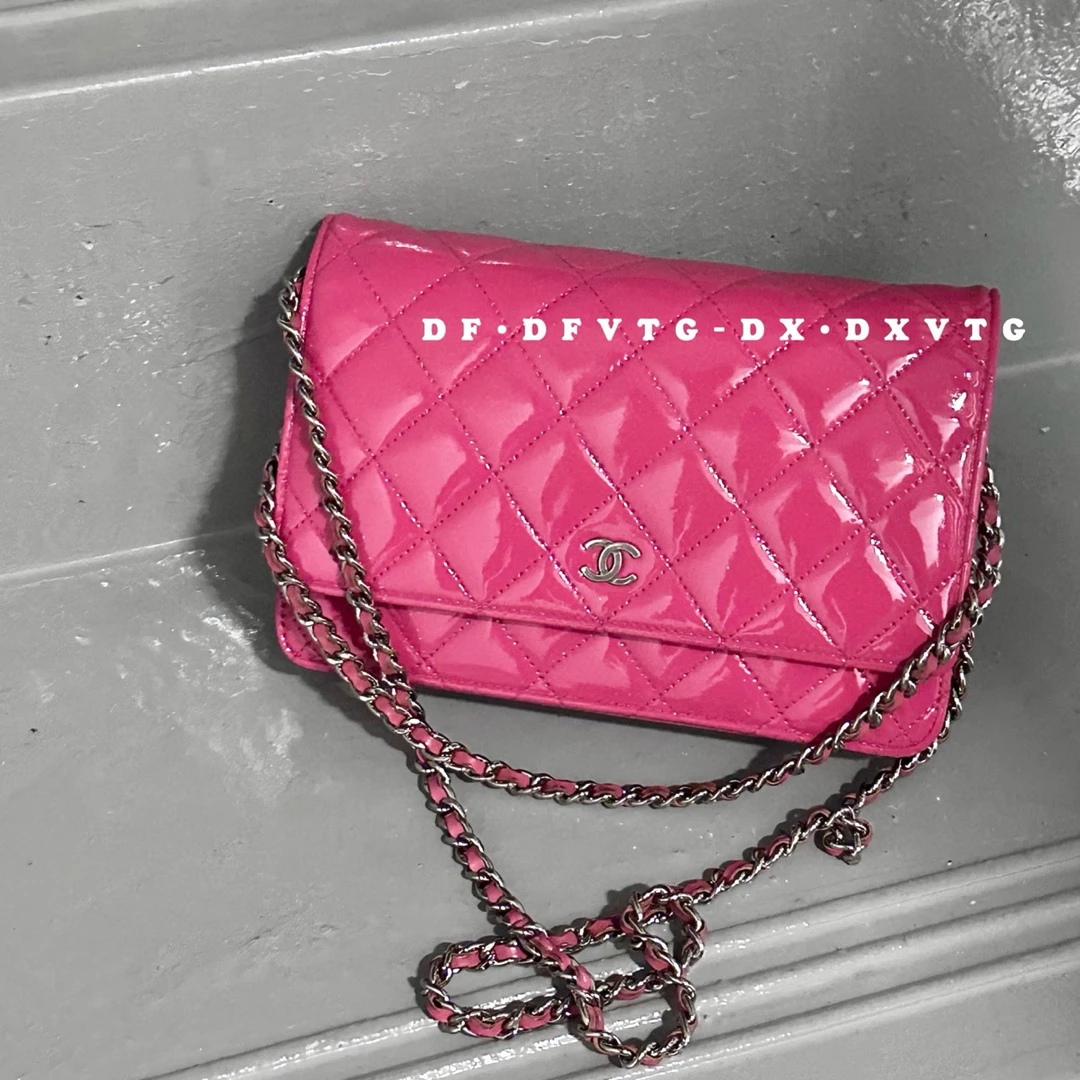 95新 Chanel/香奈儿 chanel 唇膏粉漆皮发财woc斜挎包