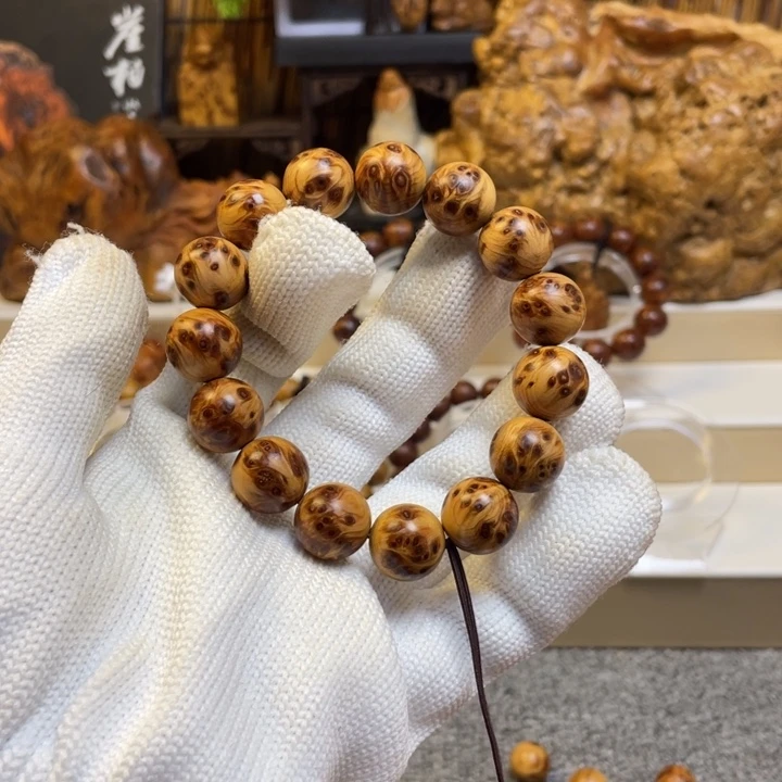 磊***哥柏木（崖柏）太行崖柏1.5陈化凤尾榴巴